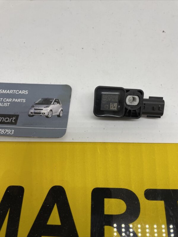 2015 SMART FORFOUR PASSION 5DR CRASH IMPACT SENSOR A4539050400 OEM