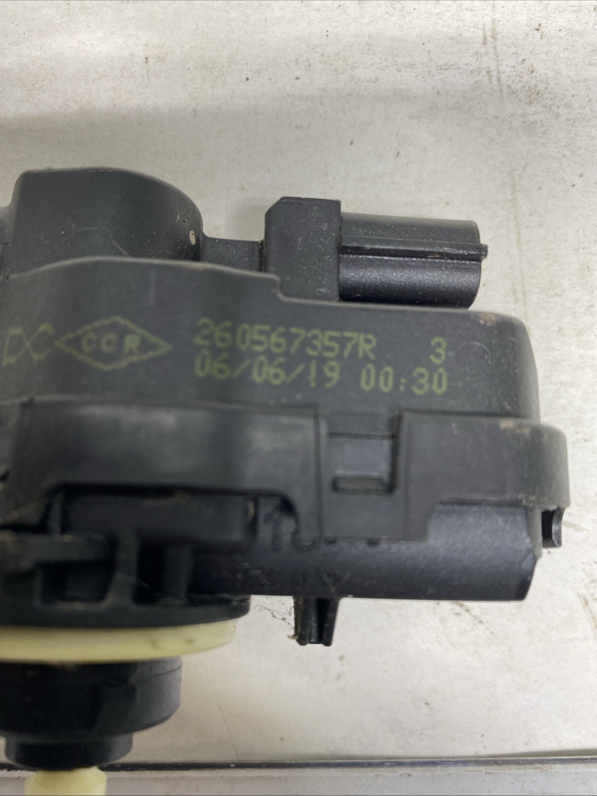RENAULT HEADLAMP HEADLIGHT LEVEL ADJUSTMENT SWITCH ACTUATOR MOTOR 260567357R Image 2