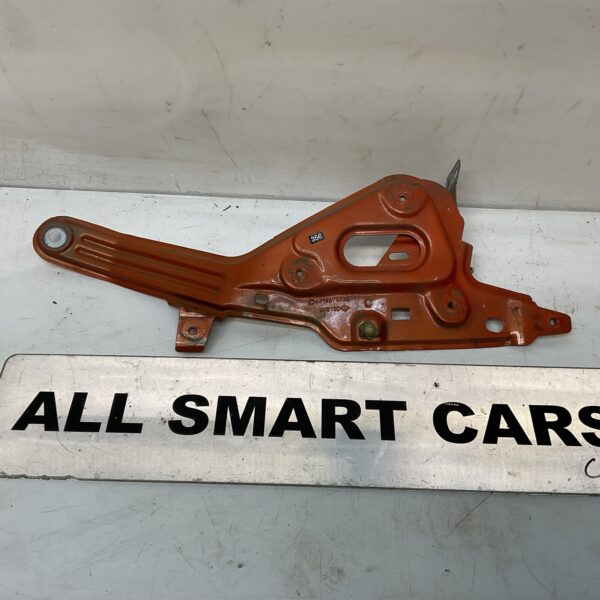 SMART FORFOUR PART NUMBER 631467979R   r wing bracket BRACKET