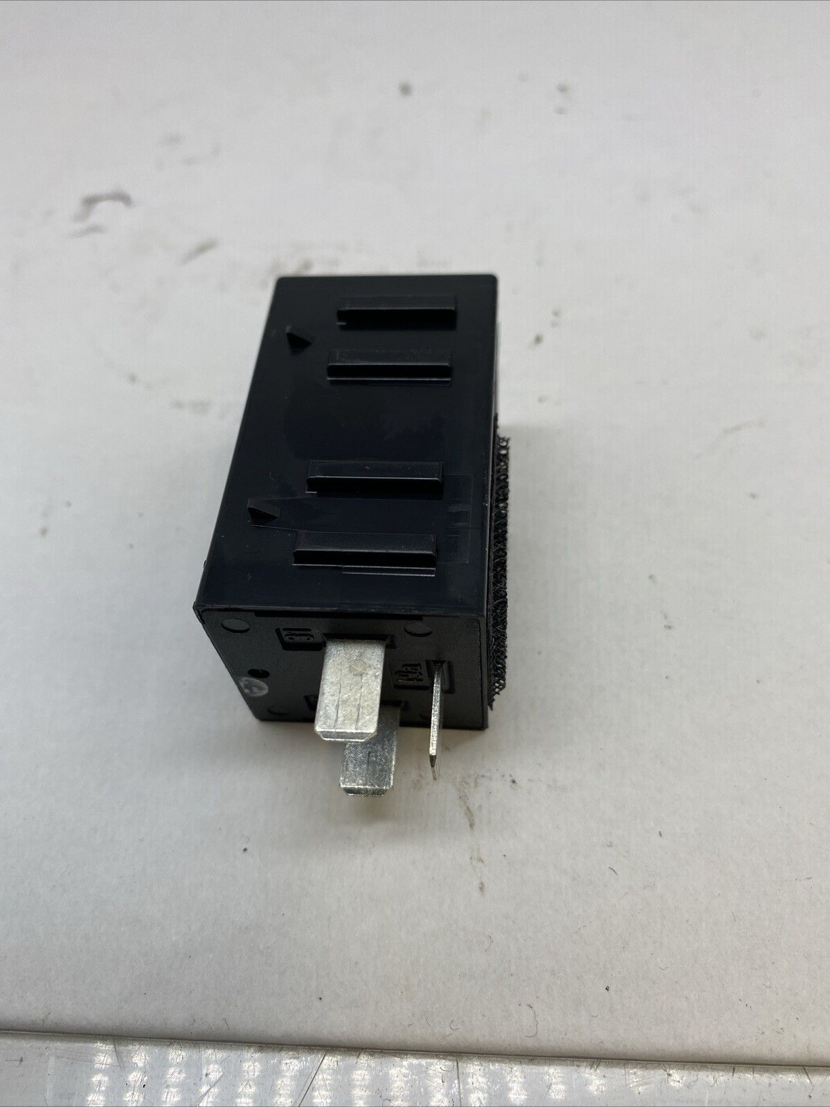 SMART FORTWO 450 ROADSTER 452 1998 2007 ENGINE IMMOBILISER RELAY 0003503V003 Image 3