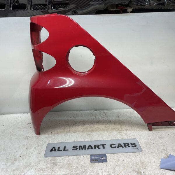 Smart Fortwo Mk2 451 rear driver side wing quarter panel Red Scratches
