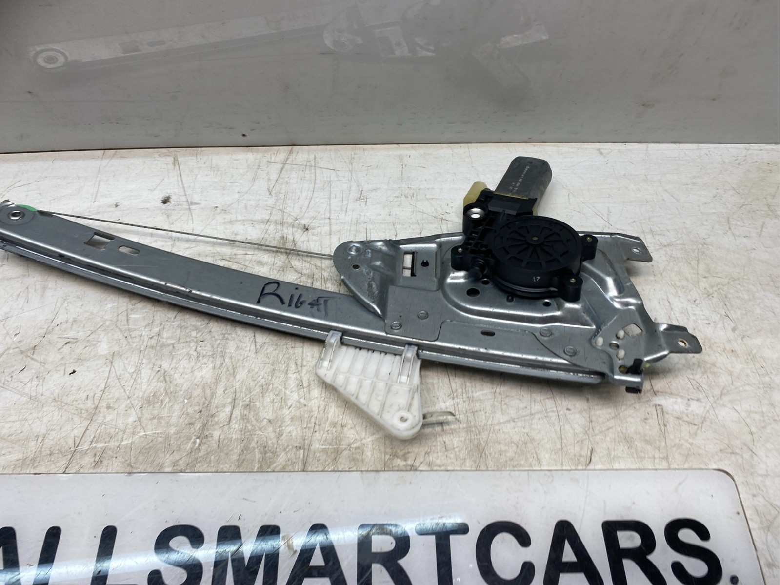 Smart W450 Window Regulator 450 02 07 Drivers Right Front 2 Pin electric motor Image 2
