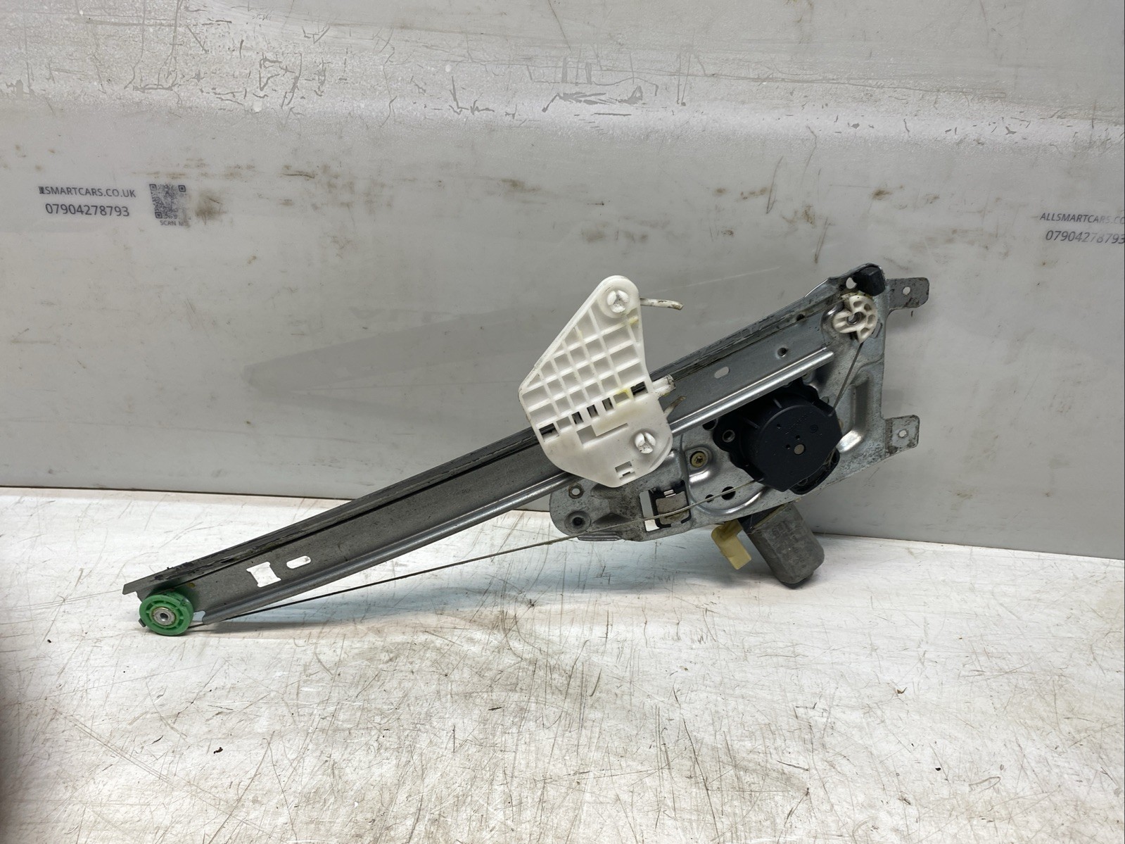 Smart W450 Window Regulator 450 02 07 Drivers Right Front 2 Pin electric motor Image 5