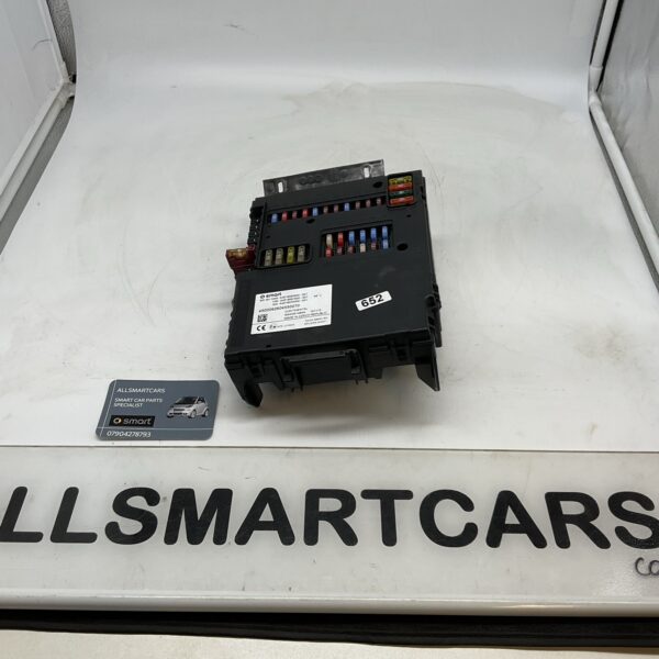12 14 SMART FORTWO 451 MHD PETROL FUSE BOX A4519060900