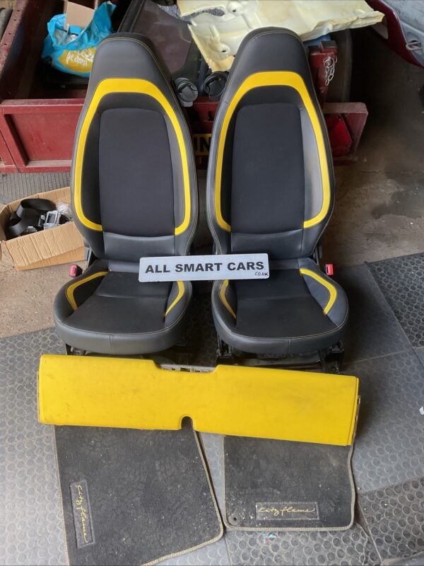 SMART CAR 451 FORTWO 2007 2014 PAIR OF FRONT SEATS AND CARPETS