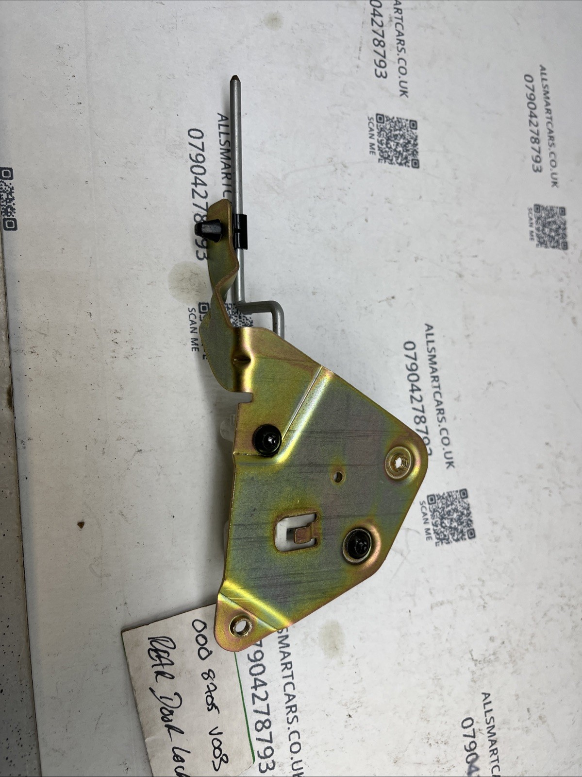Smart Fortwo 450 Mk1 0 7 Petrol Fuel Flap Actuator 0008705V003 (A8) Image 4
