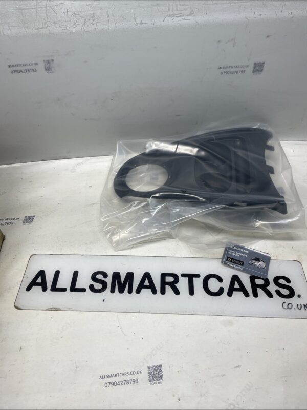 Genuine NEW Smart Forfour Front Console Cup Holder 2015 21 W453 A4536808702