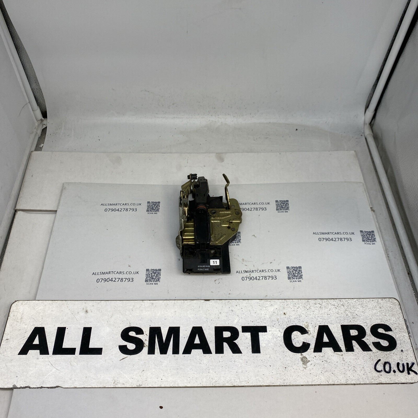 Mercedes Benz A124 320E Cabriolet Left Door Lock Mechanism 1248213551