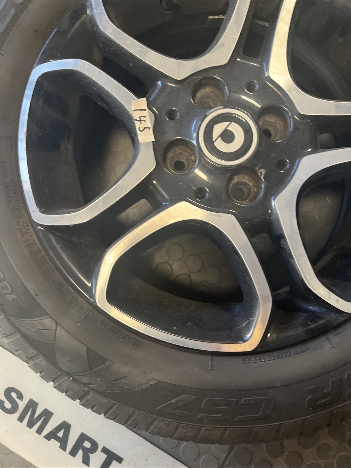 SMART 453 15 INCH REAR ALLOY WHEEL A4534018600 2015 Image 6