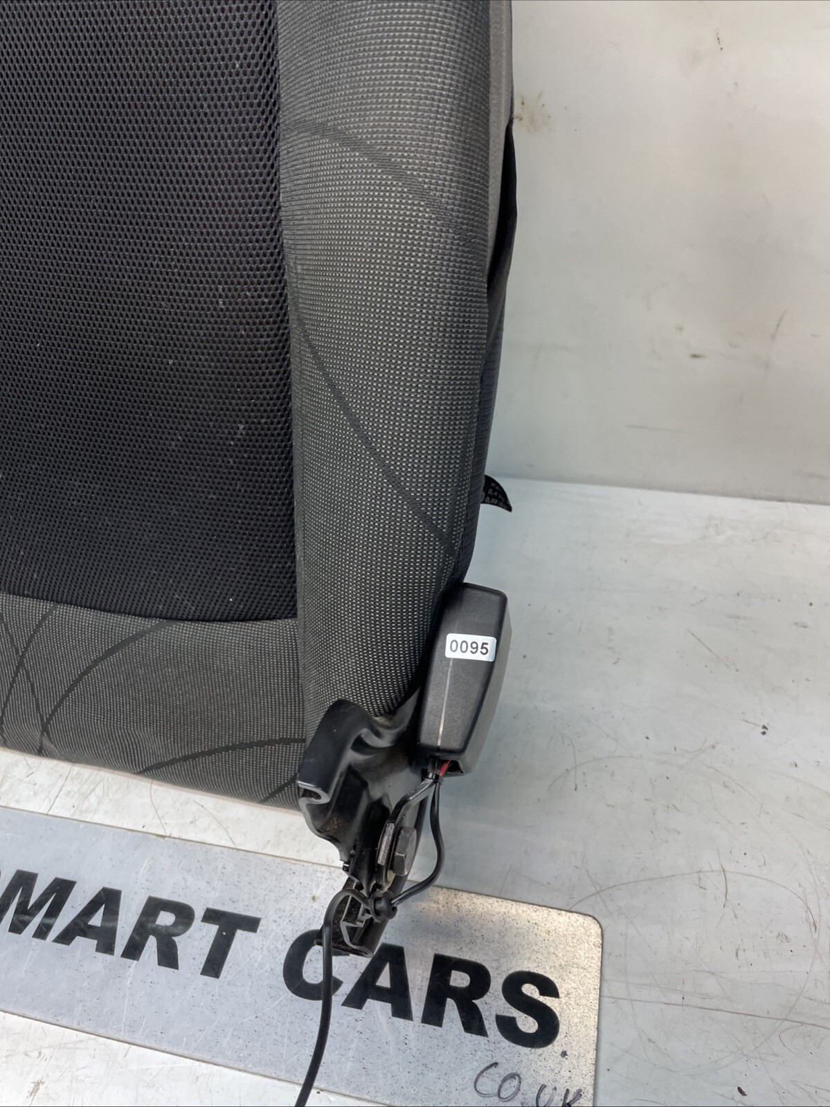 SMART FORTWO 2008 MK2 FABRIC FRONT TOP SEAT RIGHT DRIVERS SIDE 2008 Image 5