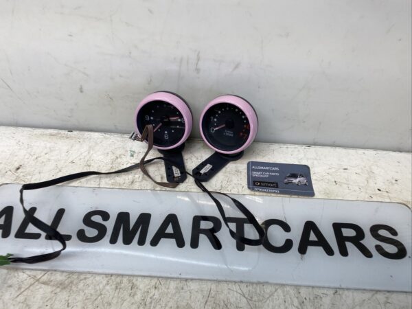 SMART FORTWO 2006 CLOCK AND REV COUNTER 0010134V001 / 0010136V002