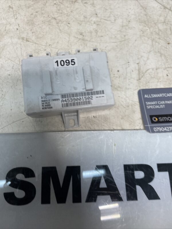 SMART-FORTWO-W453-SATNAV-NAVIGATION-RADIO-CONTROL-MODULE-A4539001502-FAST-POST-155702532743-2 SMART FORTWO W453 SATNAV NAVIGATION RADIO CONTROL MODULE A4539001502 FAST POST 155702532743 2