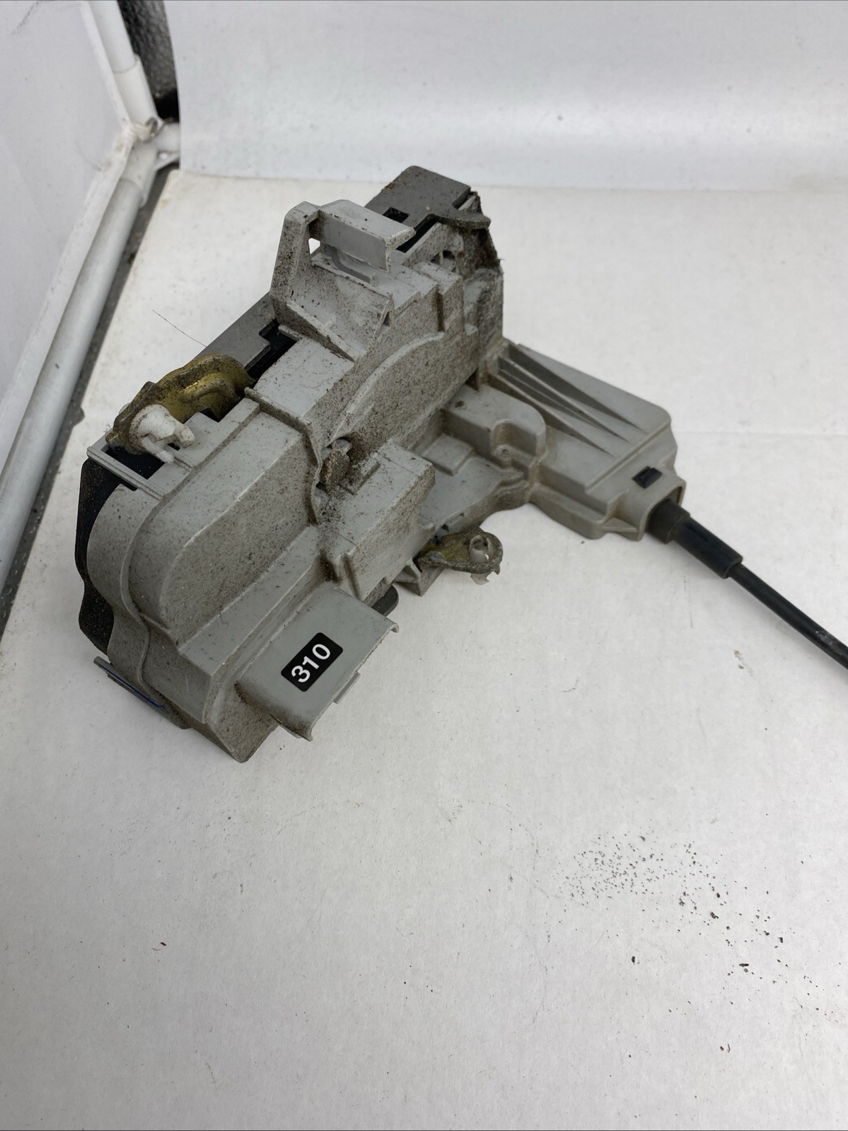 2005 SMART ROADSTER LEFT DOOR LOCK 0009720V006 A301 Image 2