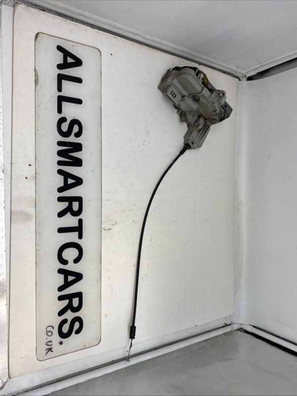2005 SMART ROADSTER LEFT DOOR LOCK 0009720V006 A301