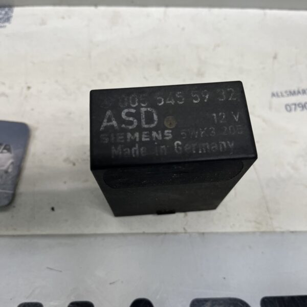MERCEDES-BENZ-300CE-W124-1989-GENUINE-ASD-RELAY-MODULE-UNIT-0055455932-M3-157433208214-2 MERCEDES BENZ 300CE W124 1989 GENUINE ASD RELAY MODULE UNIT 0055455932 M3 157433208214 2