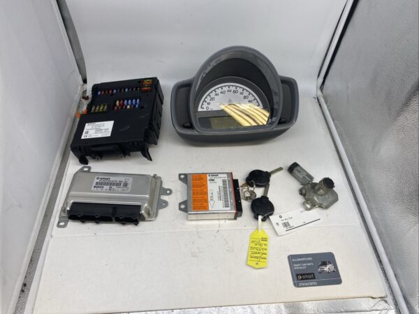 SMART CAR 451 FORTWO COUPE 2007 2008 1 0 PETROL ECU KIT & SAM UNIT & LOCKS 59k
