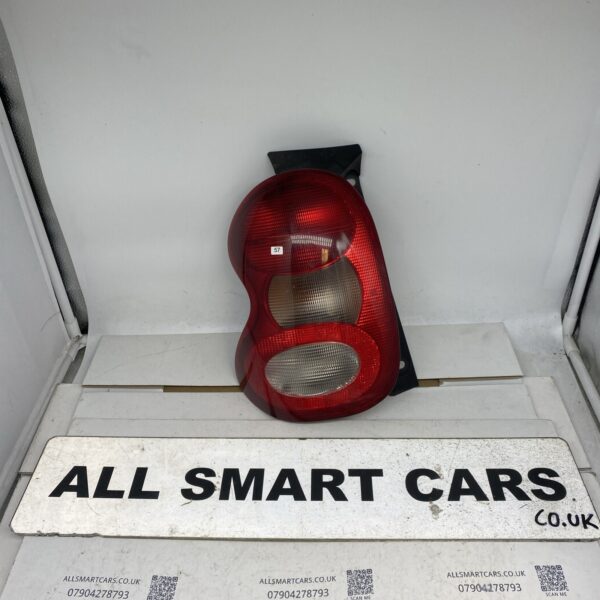 SMART CAR 450 FORTWO CABRIO 1998 2006   NSR PASSENGER SIDE LEFT REAR TAIL LIGHT