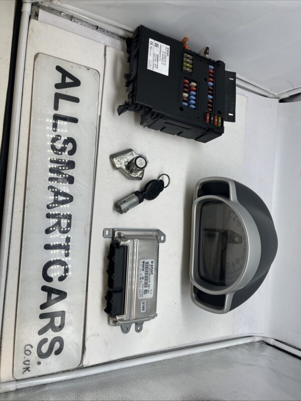 SMART CAR 451 FORTWO COUPE 2007/09 1 0 Turbo ECU KIT & SAM UNIT 52000 Miles