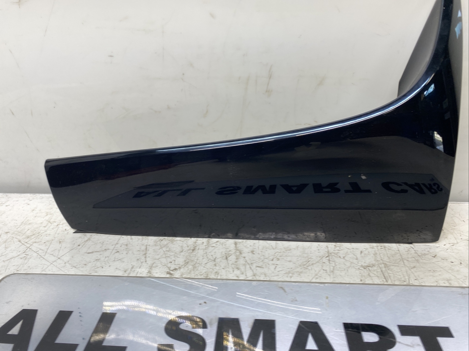 SMART FORFOUR W453 2017 TAILGATE TRIM MOULDING A4537930188 RIGHT Image 3