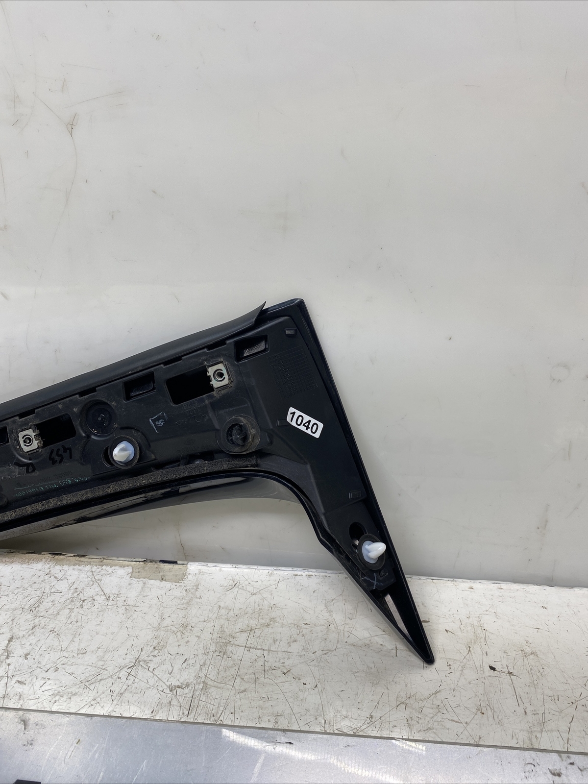 SMART FORFOUR W453 2017 TAILGATE TRIM MOULDING A4537930188 RIGHT Image 7
