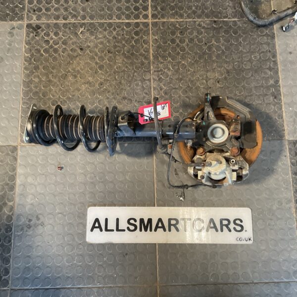 ✅2020 SMART FORFOUR FRONT LEFT SUSPENSION LEG A4533230300 2000 Miles Only