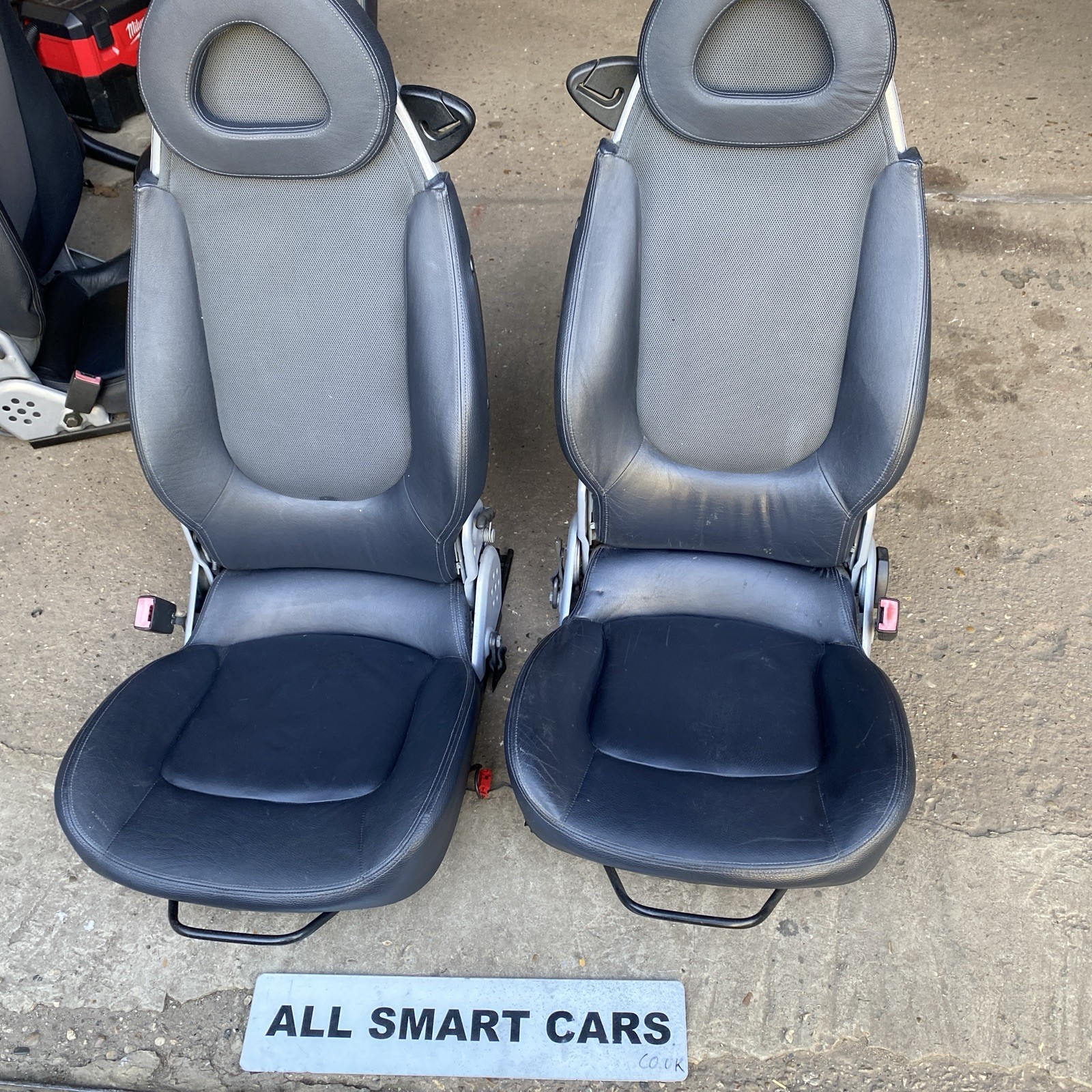 SMART CAR 450 1998 2007 PAIR OF BRABUS HEATED BLACK LEATHER SEATS