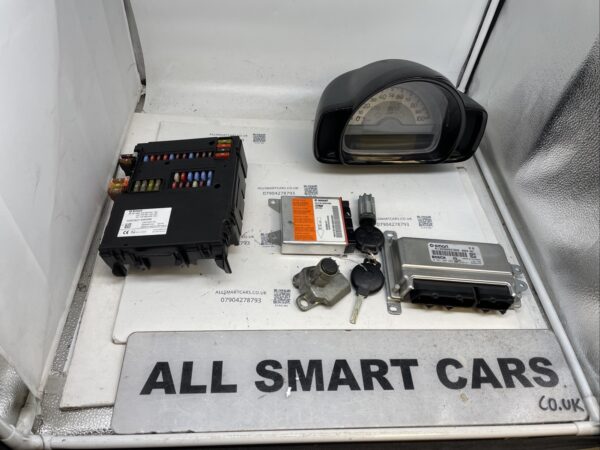 SMART CAR 451 FORTWO CABRIO 2013 MHD 1 0 PETROL ECU KIT & SAM UNIT 2 Keys