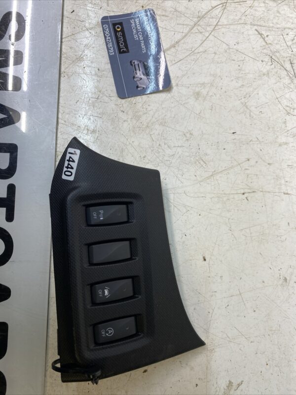 SMART FORFOUR A453 15 ON DASHBOARD SWITCHES PANEL +TRIM 00175653