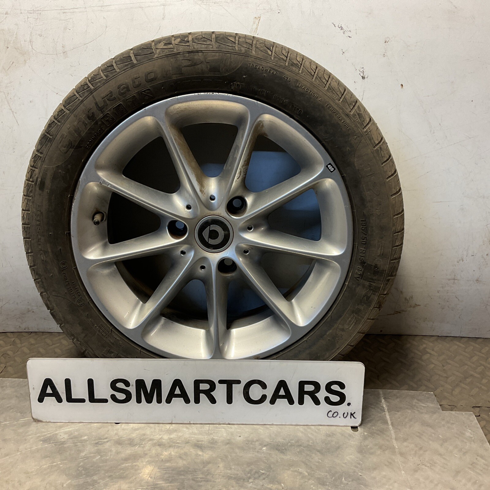 Smart ForTwo 451 Rear Wheel A4514010502 (marks)