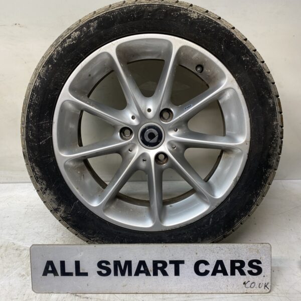 Smart ForTwo 451 Rear Wheel A4514010502 (marks)