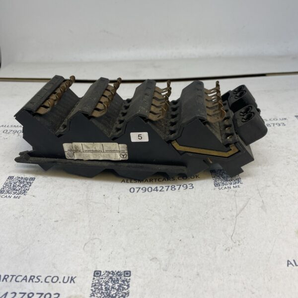 W124 Fuse Box Base Piece 1245439533