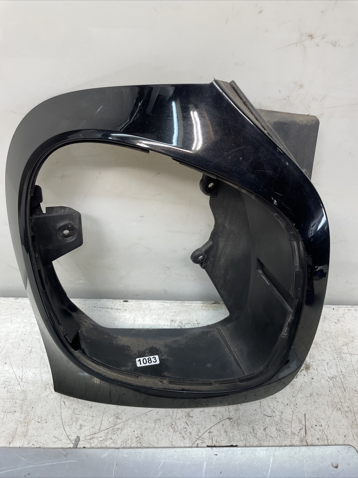 GENUINE SMART FORTWO W453 LEFT TAIL LIGHT COVER TRIM P/N A4538260914 Image 2