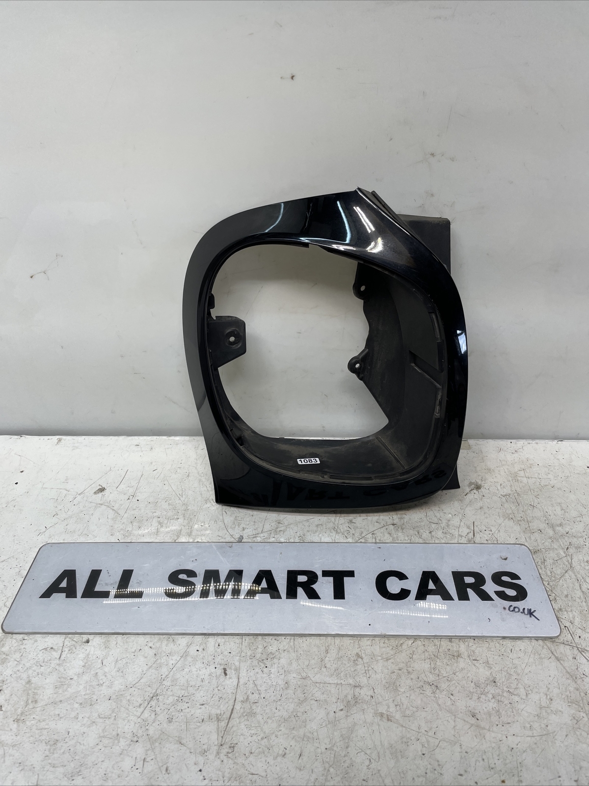 GENUINE SMART FORTWO W453 LEFT TAIL LIGHT COVER TRIM P/N A4538260914