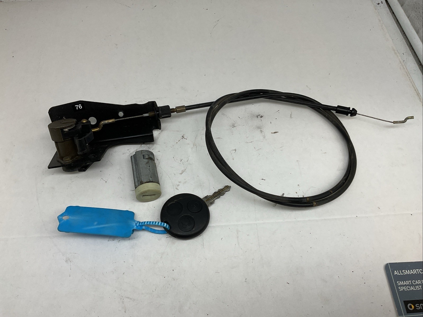 SMART CAR 450 FORTWO COUPE CABRIO 98 06 CONVERTIBLE OS SET OF DOOR LOCK AND KEY Image 2