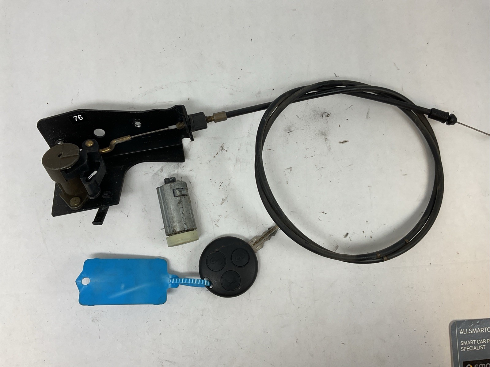 SMART CAR 450 FORTWO COUPE CABRIO 98 06 CONVERTIBLE OS SET OF DOOR LOCK AND KEY Image 3