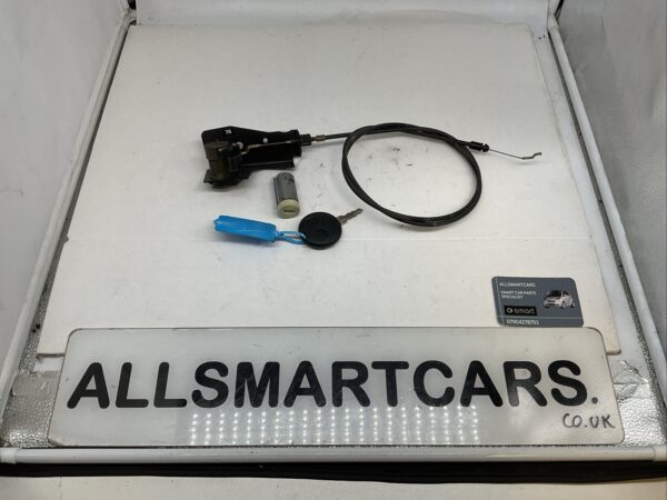 SMART CAR 450 FORTWO COUPE CABRIO 98 06 CONVERTIBLE OS SET OF DOOR LOCK AND KEY