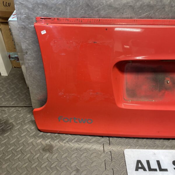 SMART FORTWO 450 COUPE TAILGATE BOOT LID TRIM COVER 982006 Red 157595531137 2