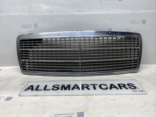 Original Mercedes W202 C Class Grill Frontgrill 2028880023