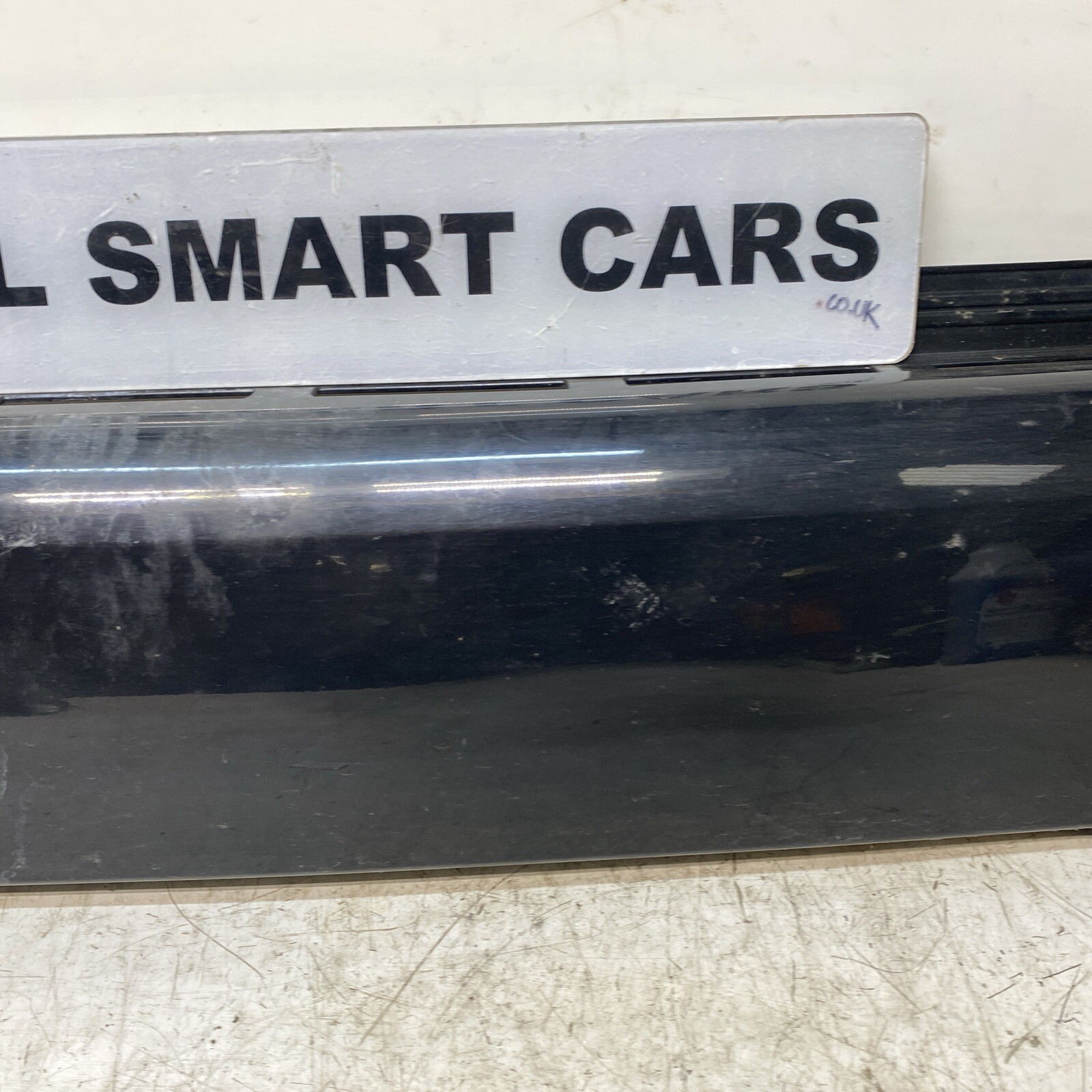 SMART CAR 450 FORTWO CABRIO COUPE 98 07 BLACK REAR CENTRE BUMPER Image 4