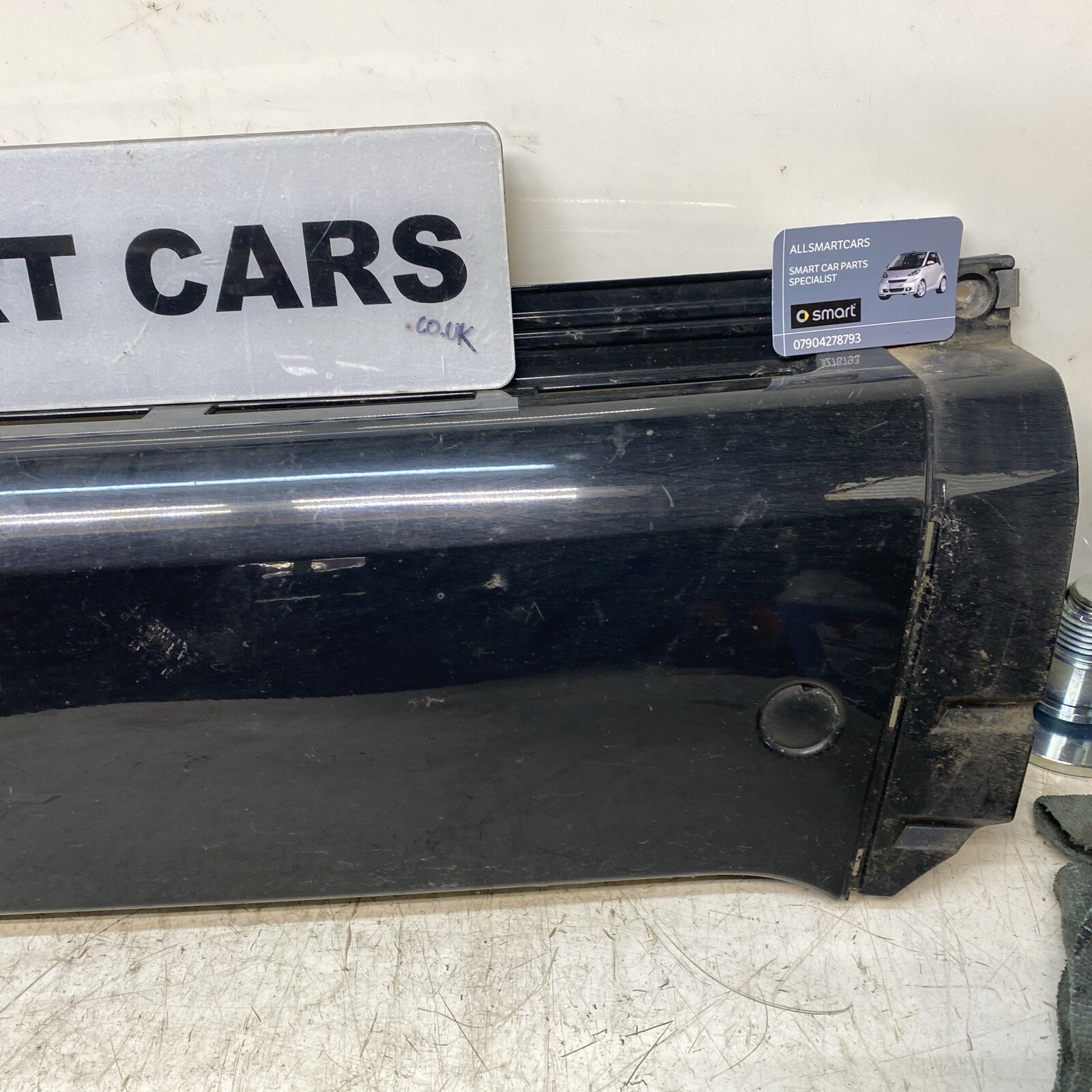 SMART CAR 450 FORTWO CABRIO COUPE 98 07 BLACK REAR CENTRE BUMPER Image 5