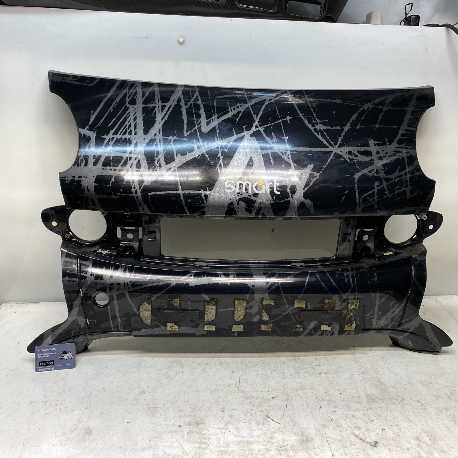 SMART CAR 450 FORTWO COUPE CABRIO SCRATCH BLACK FRONT CENTRE BUMPER SECTION