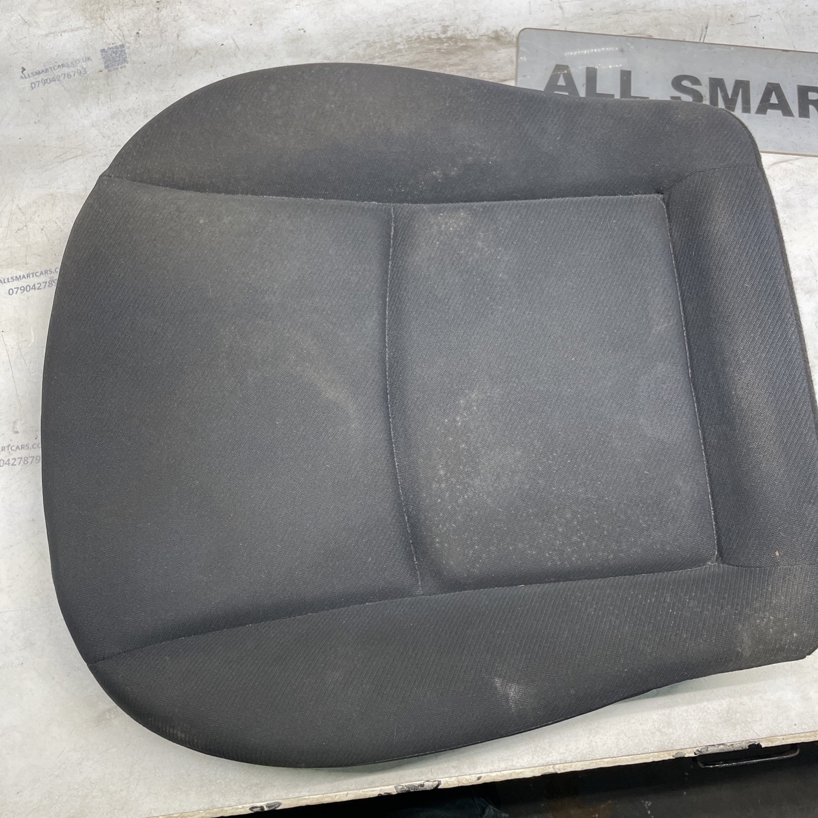 SMART CAR 451 FORTWO 2007 2014 BLACK Fabric PASSENGER / DRIVERS SEAT BASE Image 3