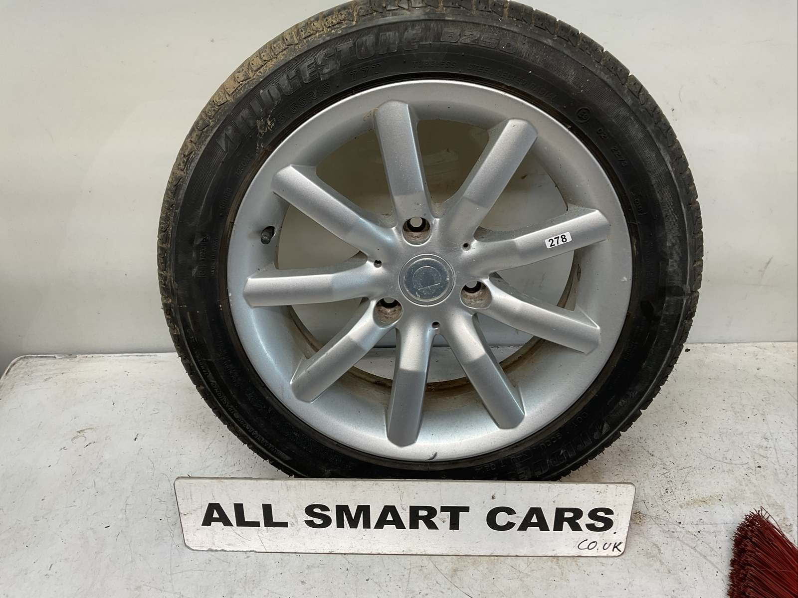 SMART FORTWO 450 REAR ALLOY WHEEL & TYRE 175/55/15 0015426V001 2000 14