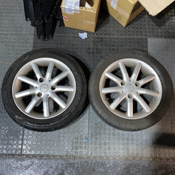 Smart For two Alloy wheels tyre 450 W450 02 07 Front